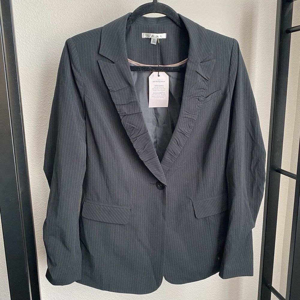CAbi Womens One Button Black Pinstripe Blazer Jacket Size 6 Stretch‎ Ruching